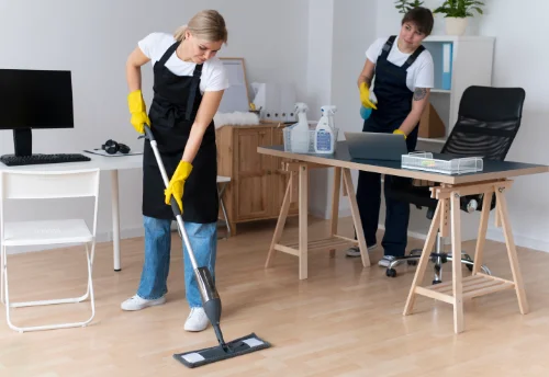 Nettoyage de bureau professionnel aux Monts-Verts